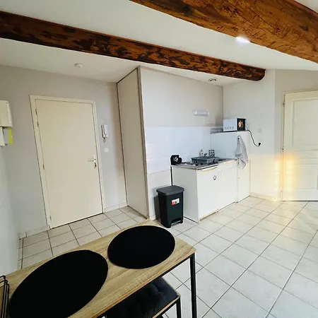 A Valence, Drome Apartman Valence