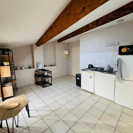 A Valence, Drome Apartment *